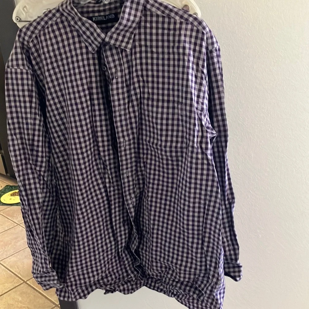 FINAL MARKDOWN Men’s Kirkland shirt xxl